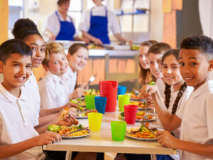 Alimentação especial nas escolas: quando a comida também ensina inclusão