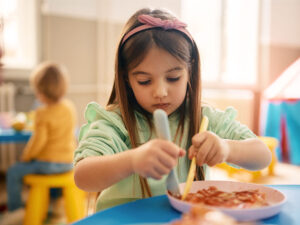 Autismo e seletividade alimentar: como lidar com restri&ccedil;&otilde;es e prefer&ecirc;ncias sensoriais
