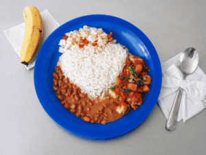 Alimenta&ccedil;&atilde;o especial refor&ccedil;a compromisso com sa&uacute;de,&nbsp;qualidade e inclus&atilde;o nas escolas p&uacute;blicas da Grande Curitiba